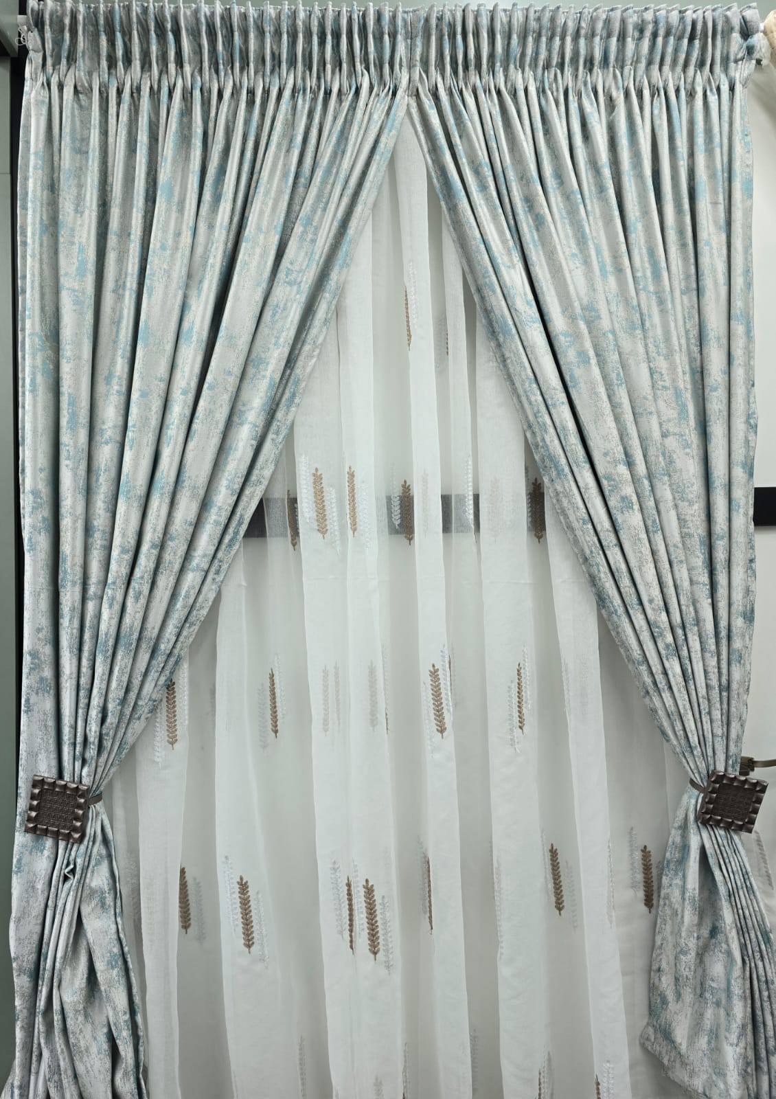 Curtains 2.5M AND 5M