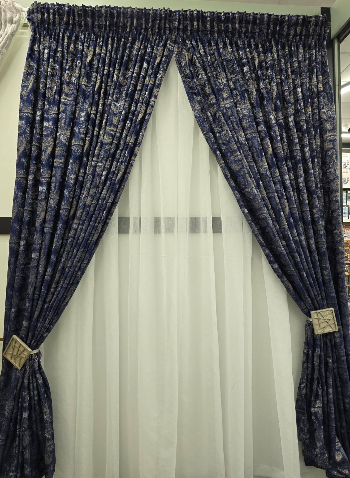 Curtains 2.5M AND 5M