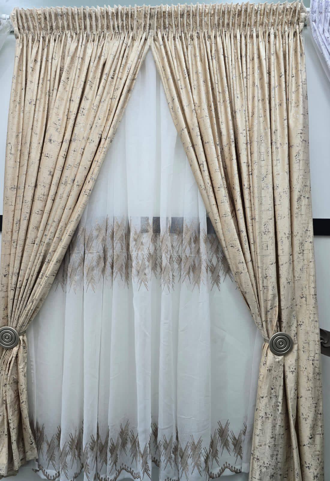 Curtains 2.5M AND 5M