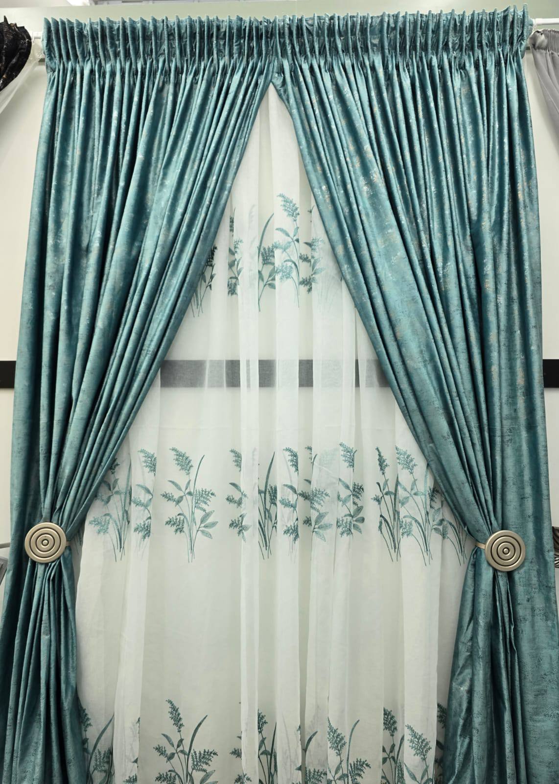 Curtains 2.5M AND 5M