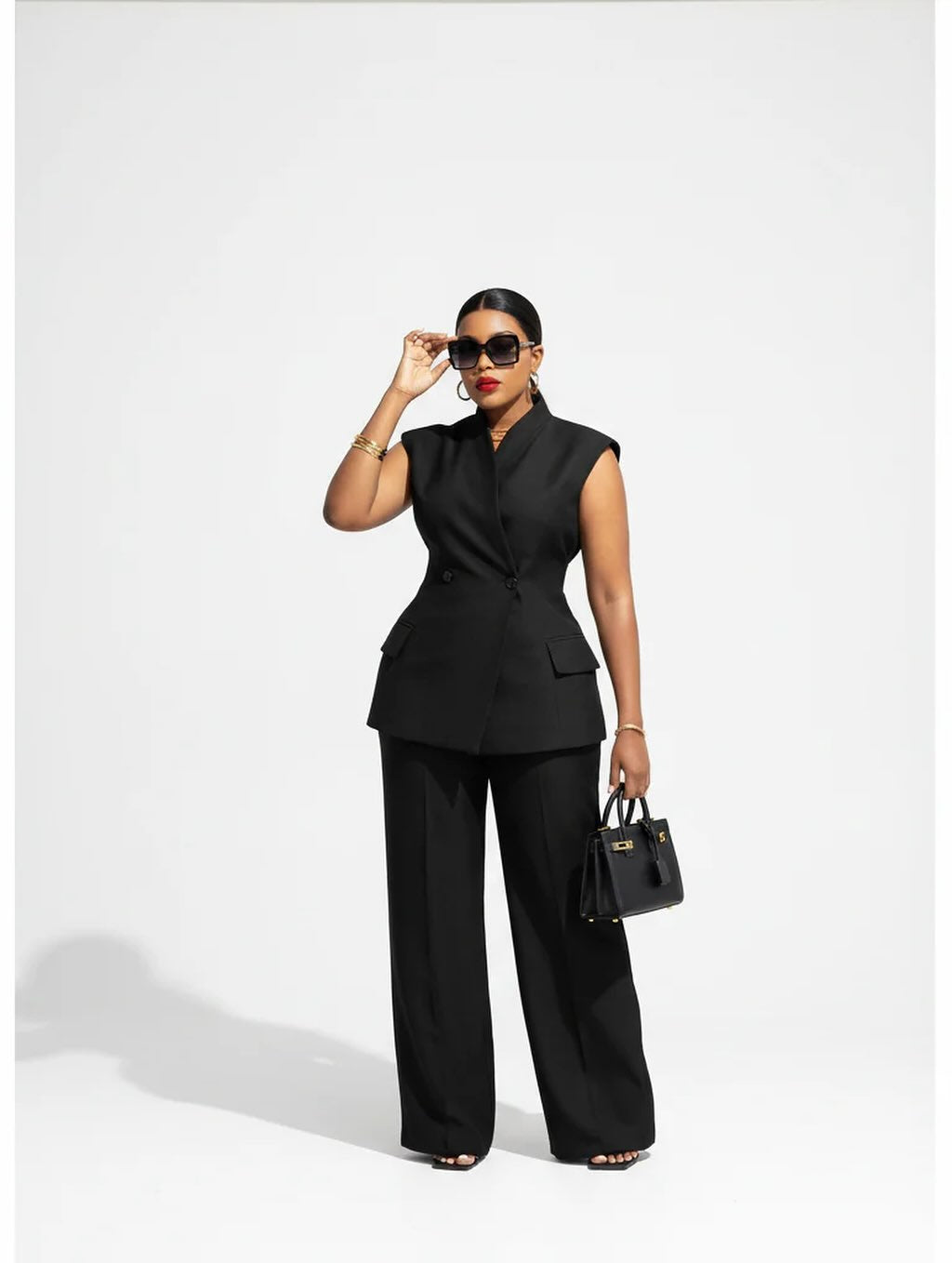 Elegant Sleeveless Suit